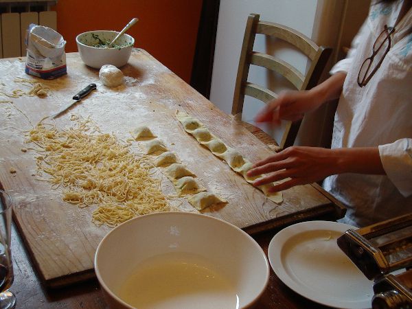 Full Pasta cooking class in Florence downtown